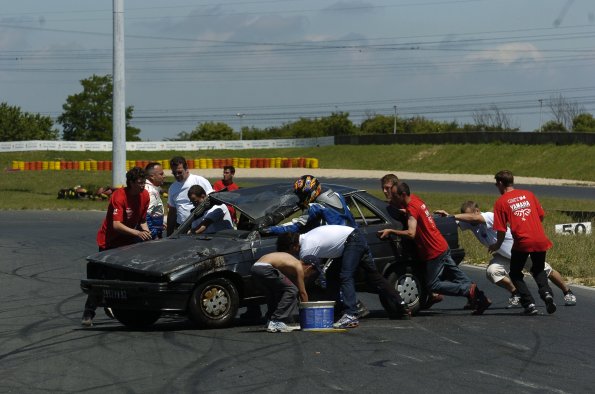 GMT   17-06-2004 (Circuit Carole)