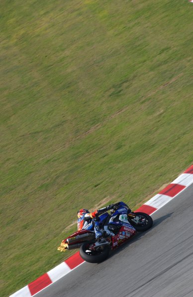 YAMAHA GMT 94
YAMAHA YZF R1
WILIAM COSTES, DAVID CHECA, CH. GUYOT
ENDURANCE

fot: LUKASZ SWIDEREK
www.fotoswiderek.prv.pl
fotoswiderek@wp.pl
tel: +48 601 26 18 13

6h ZHUHAI 2004
ENDURANCE WORL CHAMPIONSHIP