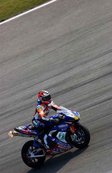 YAMAHA GMT 94
YAMAHA YZF R1
WILIAM COSTES, DAVID CHECA, CH. GUYOT
ENDURANCE

fot: LUKASZ SWIDEREK
www.fotoswiderek.prv.pl
fotoswiderek@wp.pl
tel: +48 601 26 18 13

6h ZHUHAI 2004
ENDURANCE WORL CHAMPIONSHIP