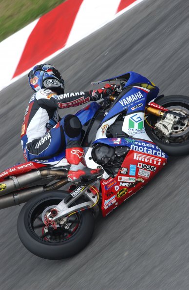 YAMAHA GMT 94
YAMAHA YZF R1
WILIAM COSTES, DAVID CHECA, CH. GUYOT
ENDURANCE

fot: LUKASZ SWIDEREK
www.fotoswiderek.prv.pl
fotoswiderek@wp.pl
tel: +48 601 26 18 13

6h ZHUHAI 2004
ENDURANCE WORL CHAMPIONSHIP