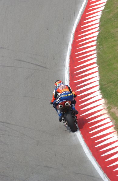 YAMAHA GMT 94
YAMAHA YZF R1
WILIAM COSTES, DAVID CHECA, CH. GUYOT
ENDURANCE

fot: LUKASZ SWIDEREK
www.fotoswiderek.prv.pl
fotoswiderek@wp.pl
tel: +48 601 26 18 13

6h ZHUHAI 2004
ENDURANCE WORL CHAMPIONSHIP