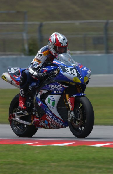 YAMAHA GMT 94
YAMAHA YZF R1
WILIAM COSTES, DAVID CHECA, CH. GUYOT
ENDURANCE

fot: LUKASZ SWIDEREK
www.fotoswiderek.prv.pl
fotoswiderek@wp.pl
tel: +48 601 26 18 13

6h ZHUHAI 2004
ENDURANCE WORL CHAMPIONSHIP