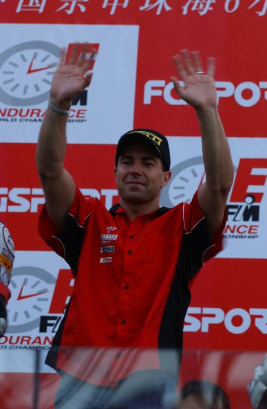 YAMAHA GMT 94
YAMAHA YZF R1
WILIAM COSTES, DAVID CHECA
ENDURANCE

fot: LUKASZ SWIDEREK
www.fotoswiderek.prv.pl
fotoswiderek@wp.pl
tel: +48 601 26 18 13

6h ZHUHAI 2004
ENDURANCE WORL CHAMPIONSHIP