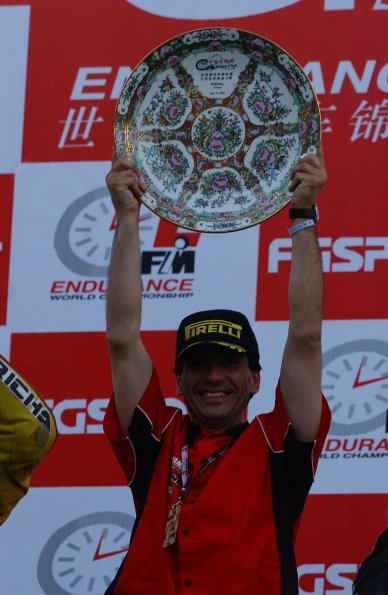 YAMAHA GMT 94
YAMAHA YZF R1
WILIAM COSTES, DAVID CHECA
ENDURANCE

fot: LUKASZ SWIDEREK
www.fotoswiderek.prv.pl
fotoswiderek@wp.pl
tel: +48 601 26 18 13

6h ZHUHAI 2004
ENDURANCE WORL CHAMPIONSHIP