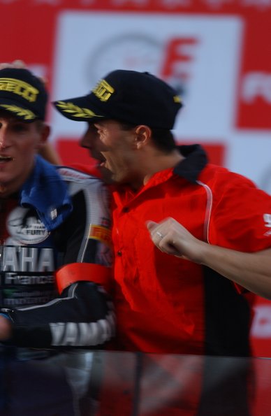 YAMAHA GMT 94
YAMAHA YZF R1
WILIAM COSTES, DAVID CHECA
ENDURANCE

fot: LUKASZ SWIDEREK
www.fotoswiderek.prv.pl
fotoswiderek@wp.pl
tel: +48 601 26 18 13

6h ZHUHAI 2004
ENDURANCE WORL CHAMPIONSHIP