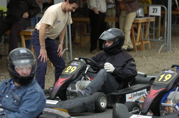 20061605GMTCAROLE0055