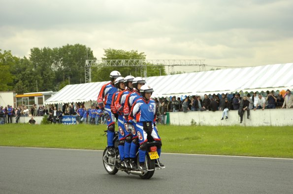 20061605GMTCAROLE0138