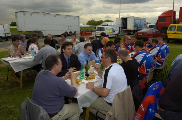 20061605GMTCAROLE0181