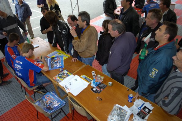 20061605GMTCAROLE0228