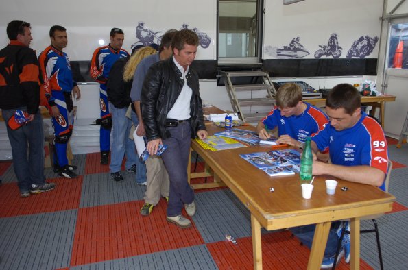 20061605GMTCAROLE0237