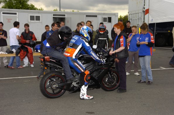 20061605GMTCAROLE0252