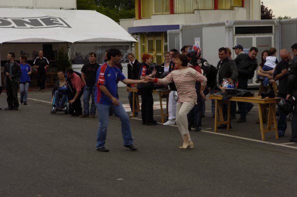 20061605GMTCAROLE0263