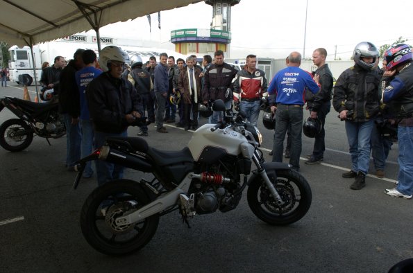 20061605GMTCAROLE0278