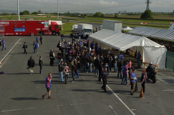 20061605GMTCAROLE0285