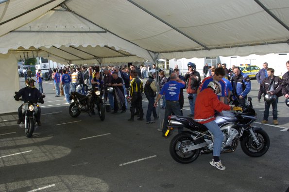 20061605GMTCAROLE0300