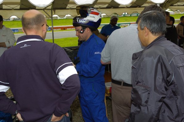 20061605GMTCAROLE0315