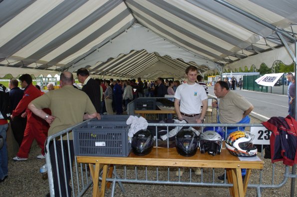 20061605GMTCAROLE0322