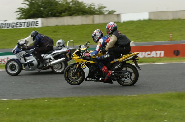 20061605GMTCAROLE0392