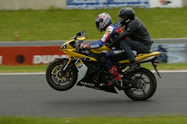 20061605GMTCAROLE0411