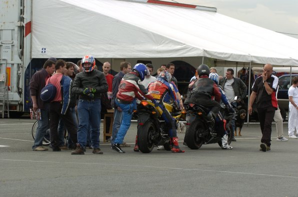 20061605GMTCAROLE0418