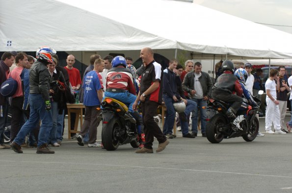 20061605GMTCAROLE0419