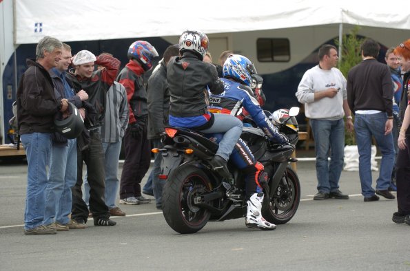 20061605GMTCAROLE0423