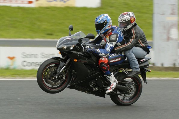 20061605GMTCAROLE0426