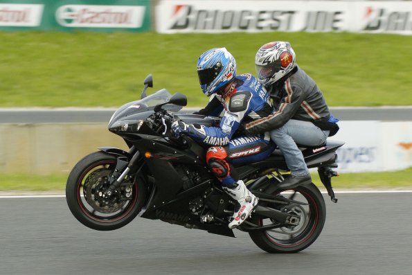 20061605GMTCAROLE0427