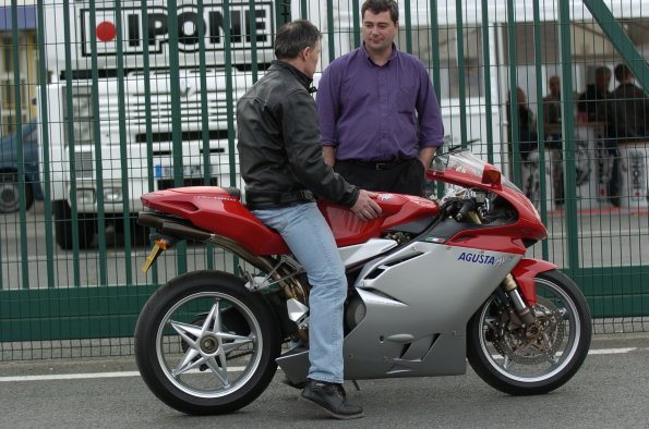 20061605GMTCAROLE0428