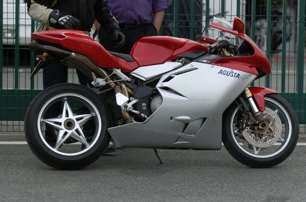 20061605GMTCAROLE0429