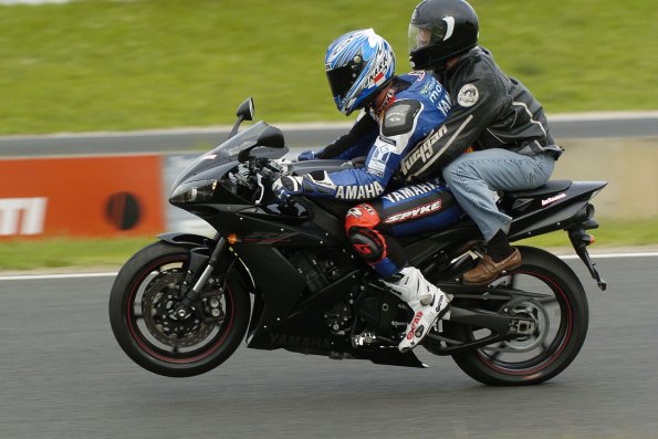 20061605GMTCAROLE0431