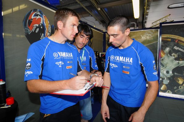 2008WSBKBRANDSHATCH0124