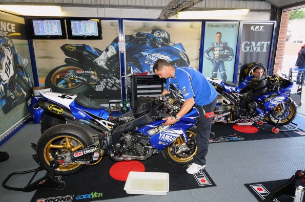 2008WSBKBRANDSHATCH0127