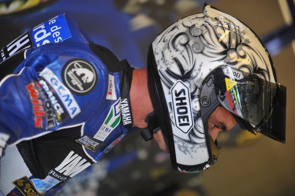 2008WSBKBRANDSHATCH0224