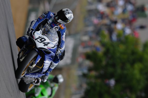 2008WSBKBRANDSHATCH1075