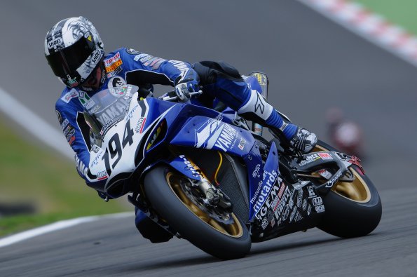 2008WSBKBRANDSHATCH1083_ancien