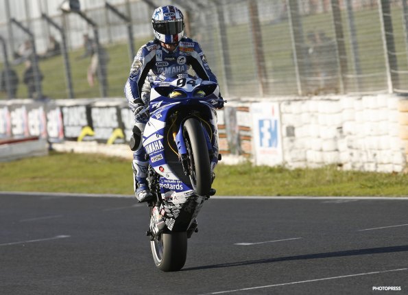 ALBI  FSBK 2009
7ème Manche / Finale 
10 & 11 Octobre 2009 
© PHOTOPRESS
Tel: 04 93 37 95 96
info@photopress.fr
