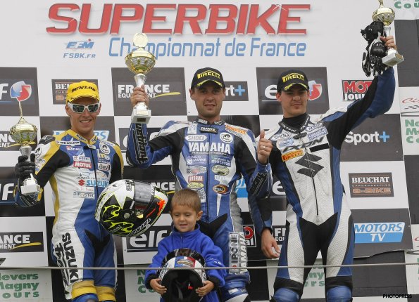 MAGNY-COURS FSBK 2009
5ème Manche 
18 & 19 Juillet  2009
© PHOTOPRESS
Tél: 04 93 37 95 96
info@photopress.fr