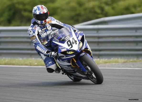 VIGEANT FSBK 2009
3ème Manche FSBK
23 & 24 Mai 2009
© PHOTOPRESS
Tel: 04 93 37 95 96
info@photopress.fr