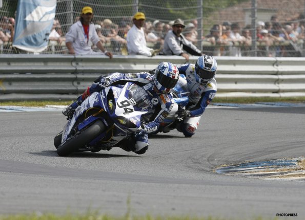 VIGEANT FSBK 2009
3ème Manche FSBK
23 & 24 Mai 2009
© PHOTOPRESS
Tel: 04 93 37 95 96
info@photopress.fr