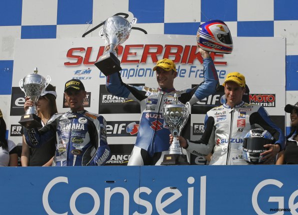 VIGEANT FSBK 2009
3ème Manche FSBK
23 & 24 Mai 2009
© PHOTOPRESS
Tel: 04 93 37 95 96
info@photopress.fr