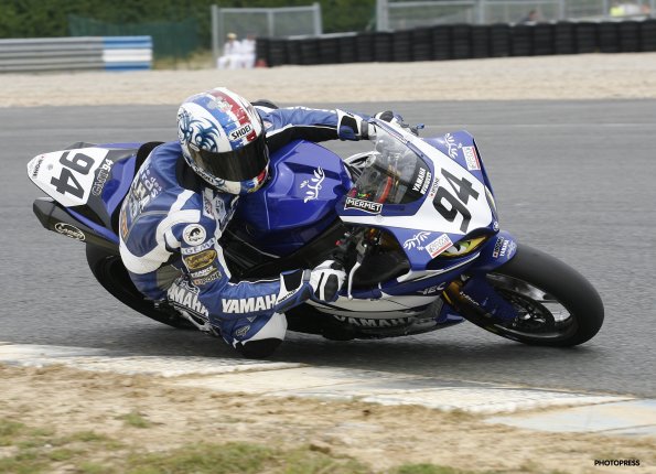 VIGEANT FSBK 2009
3ème Manche FSBK
23 & 24 Mai 2009
© PHOTOPRESS
Tel: 04 93 37 95 96
info@photopress.fr