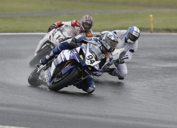 NOGARO FSBK  2009
25 & 26 Avril 2009
© PHOTOPRESS
Tel: 04 93 37 95 96
info@photopress.fr