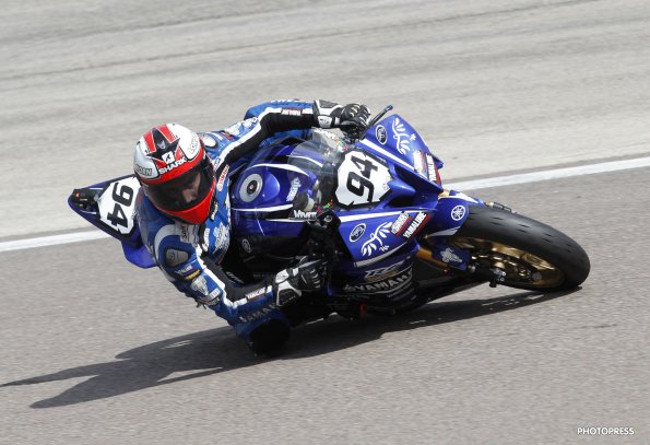 DIJON  FSBK  2012
6 ème manche du Championnat de France Superbike
14 & 15 Juillet 2012
© PHOTOPRESS
Tel: 04 93 37 95 96
info@photopress.fr