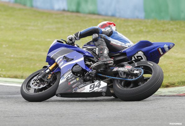 MAGNY-COURS FSBK  2012
5 ème manche du Championnat de France Superbike
30 Juin et 1 Juillet 2012
© PHOTOPRESS
Tel: 04 93 37 95 96
info@photopress.fr