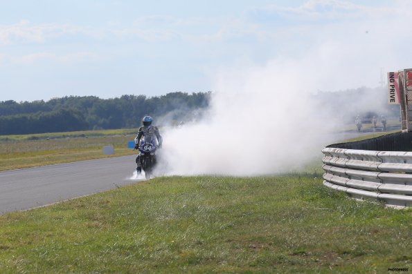 ALBI  FSBK  2015
7ème manche / Finale du 
Championnat de France Superbike
26 & 27 Septembre 2015
© PHOTOPRESS
Tel: 04 93 37 95 96
info@photopress.fr
