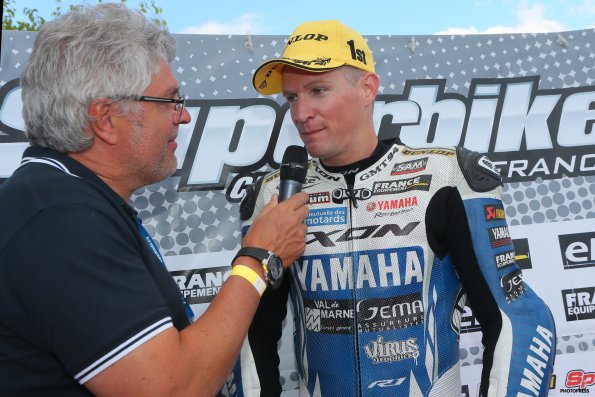 ALBI  FSBK  2015
7ème manche / Finale du 
Championnat de France Superbike
26 & 27 Septembre 2015
© PHOTOPRESS
Tel: 04 93 37 95 96
info@photopress.fr