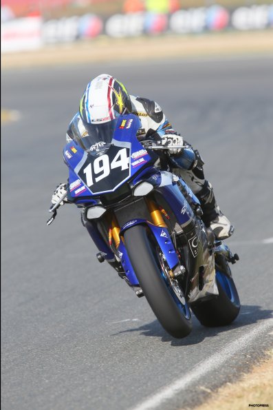 ALBI  FSBK  2015
7ème manche / Finale
du Championnat de France Superbike
26 & 27 Septembre 2015
© PHOTOPRESS
Tel: 04 93 37 95 96
info@photopress.fr