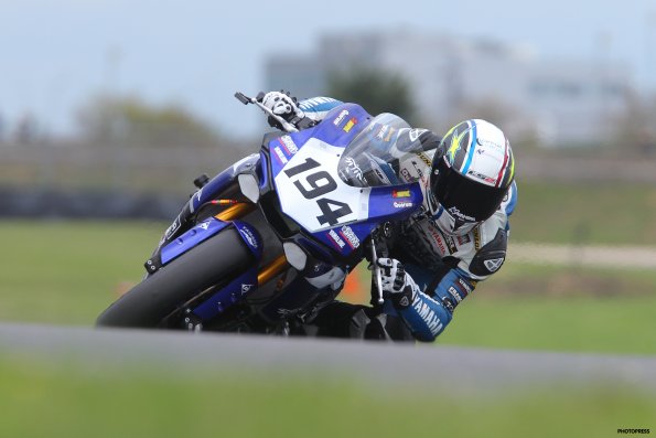 CAROLE  FSBK  2015
6ème manche du 
Championnat de France Superbike
5 & 6 Septembre 2015
© PHOTOPRESS
Tel: 04 93 37 95 96
info@photopress.fr