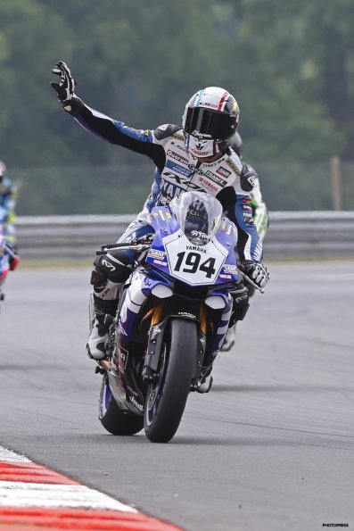 VIGEANT FSBK  2015
3ème manche du 
Championnat de France Superbike
24 & 25 Mai 2015
© PHOTOPRESS
Tel: 04 93 37 95 96
info@photopress.fr